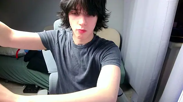 LeonBoykisser online show from 03/19/26, 10:36