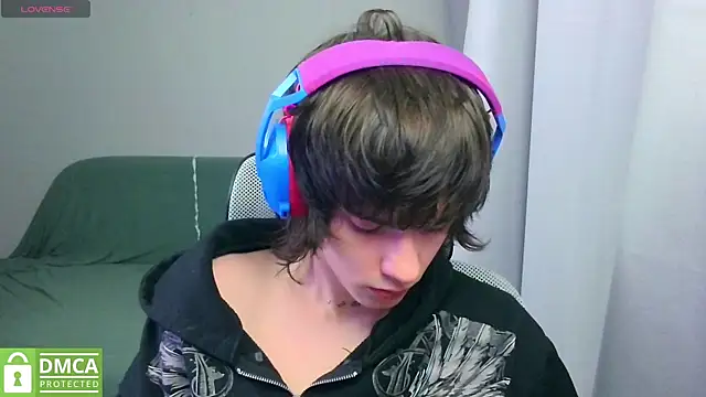 LeonBoykisser online show from 07/20/26, 04:53