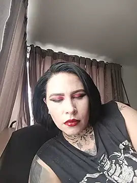 Snapshot of Mistressolivia07 chatting on 05/18/26, 06:03 Mistressolivia07 online show from 05/18/26, 06:03