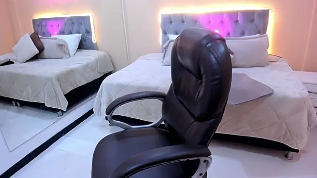 Bela Craxkerr online show from 03/03/26, 12:33