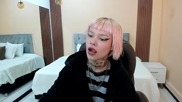 Snapshot of Bela_Craxkerr chatting on 05/15/26, 12:45 Bela Craxkerr online show from 05/15/26, 12:45