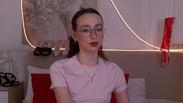 Emily Simon online show from 03/18/26, 04:26