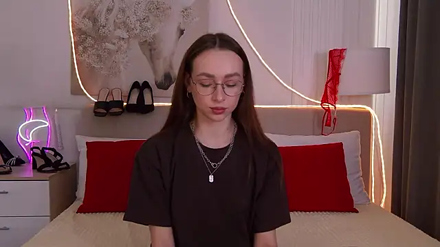 Emily Simon online show from 03/19/26, 04:38