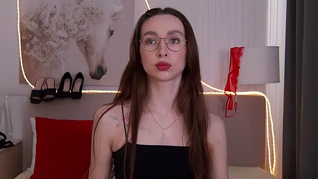 Emily Simon online show from 03/28/26, 04:23