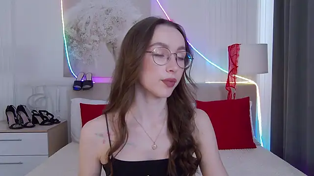 Emily Simon online show from 05/06/26, 05:14