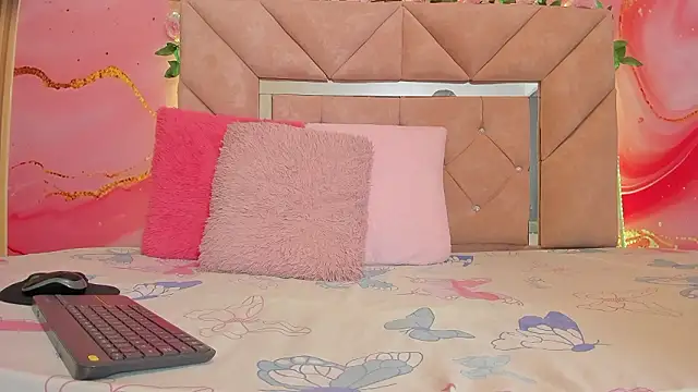 sweet  luna   online show from 02/02/26, 11:09