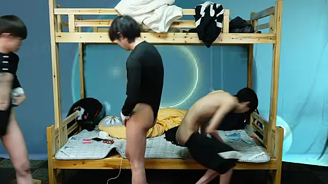 xiaohuangren01 online show from 01/14/26, 09:26