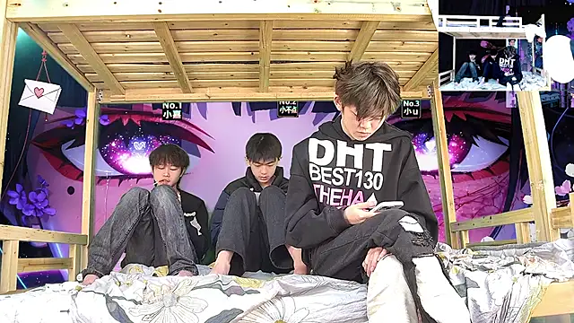 xiaohuangren01 online show from 02/05/26, 01:32