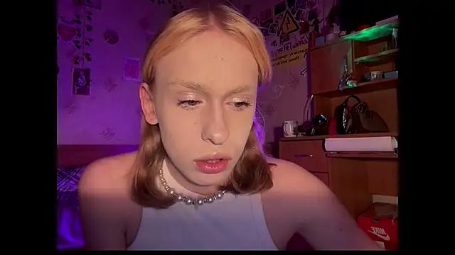 Snapshot of miss_barbie111 chatting on 01/16/26, 05:44 miss barbie111 online show from 01/16/26, 05:44