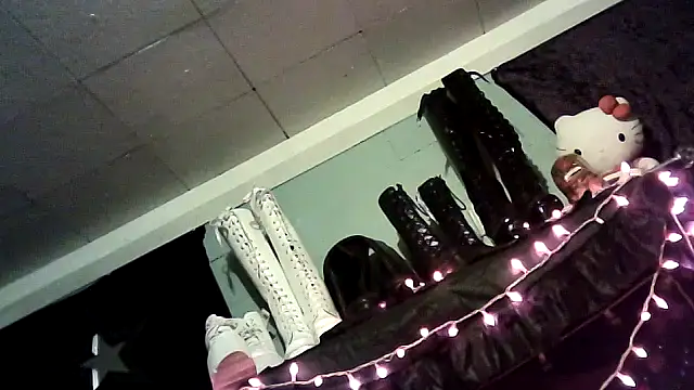 allymoon1369 online show from 04/16/26, 07:53