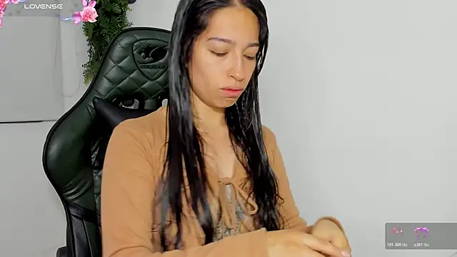 Noaah25  online show from 04/22/26, 03:20