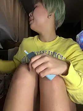 BADBITCHISAKI online show from 04/16/26, 01:23