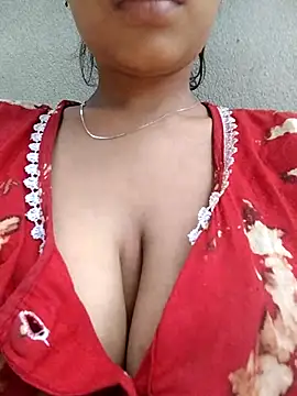 Snapshot of knightqueen12 chatting on 02/03/26, 05:27 knightqueen12 online show from 02/03/26, 05:27