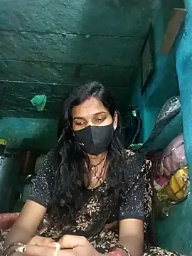 priyasharma899 online show from 02/02/26, 08:29