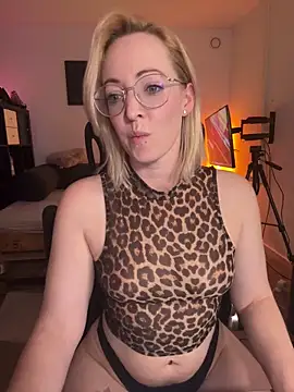 Lea-Kirsch online show from 03/22/26, 07:39