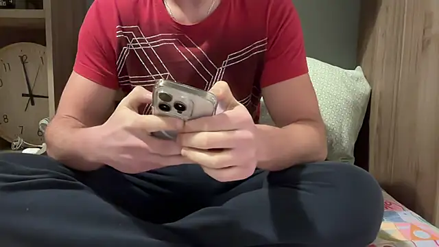 Snapshot of badCecio chatting on 01/15/26, 04:22 badCecio online show from 01/15/26, 04:22