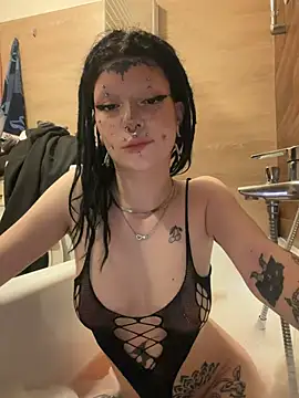 Snapshot of demonLamia chatting on 03/10/26, 06:57 demonLamia online show from 03/10/26, 06:57