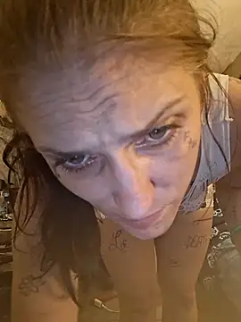 LadySn0w26 online show from 04/22/26, 01:52