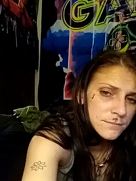 Snapshot of LadySn0w26 chatting on 05/11/26, 12:49 LadySn0w26 online show from 05/11/26, 12:49