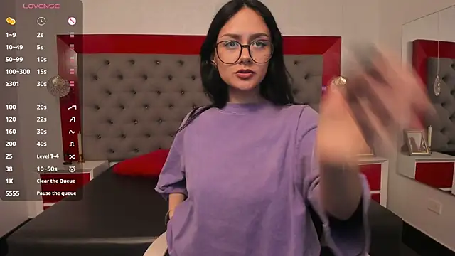 Snapshot of NiccolleHall chatting on 02/10/26, 01:15 NiccolleHall online show from 02/10/26, 01:15