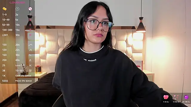 Snapshot of NiccolleHall chatting on 02/17/26, 01:07 NiccolleHall online show from 02/17/26, 01:07