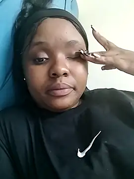 LUNAARXO1 online show from 04/19/26, 06:54