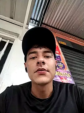 attractive-sexx online show from 04/02/26, 05:21