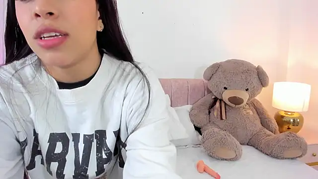  Caamilaa  online show from 01/15/26, 07:06