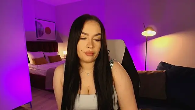 tinafox  online show from 02/03/26, 03:50