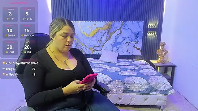 Amelia Lopez24 online show from 04/21/26, 01:42