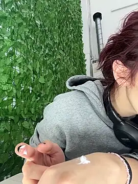 elodie rouge online show from 03/25/26, 11:27