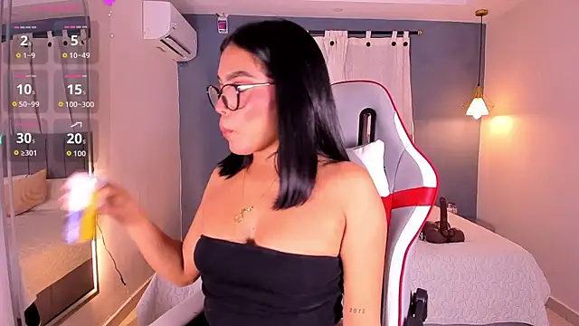 valentina Noa online show from 07/05/26, 03:34