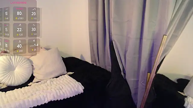 Mia Volkova  online show from 02/01/26, 11:25