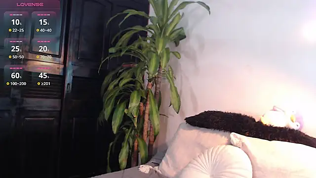 Snapshot of Mia_Volkova_ chatting on 04/30/26, 02:45 Mia Volkova online show from 04/30/26, 02:45
