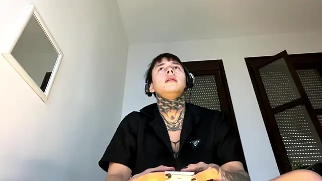 COLOMBIAN20CM online show from 03/08/26, 01:26