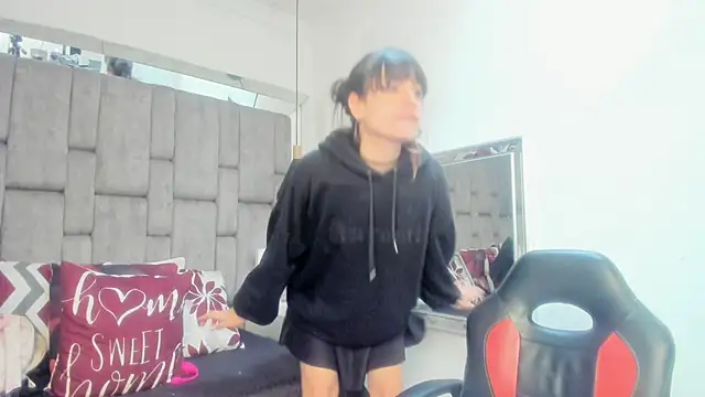 JenniQ69 online show from 03/12/26, 01:50