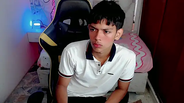 Snapshot of Rick_oficiall chatting on 01/16/26, 01:59 Rick oficiall online show from 01/16/26, 01:59