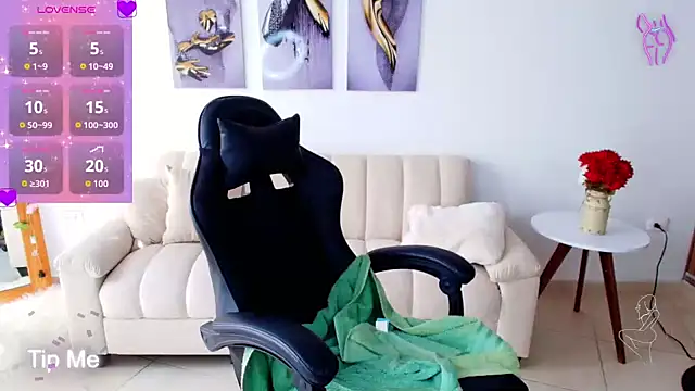 Cristina Ferreir online show from 03/24/26, 01:27