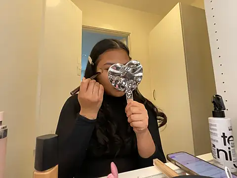 TitiTinyThai online show from 04/07/26, 03:23
