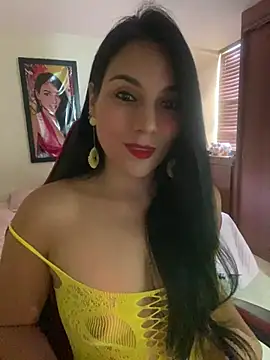 Snapshot of Miaswwe chatting on 07/18/26, 04:11 Miaswwe online show from 07/18/26, 04:11