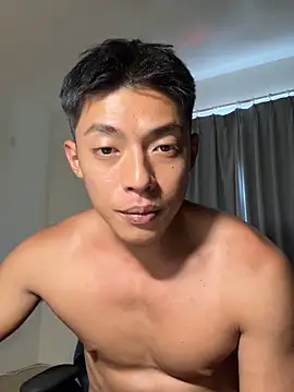 Yooo17 online show from 03/24/26, 06:51
