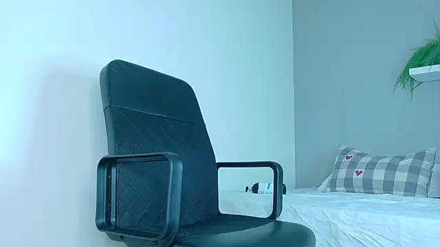 AndrewKenoxx  online show from 02/20/26, 07:36