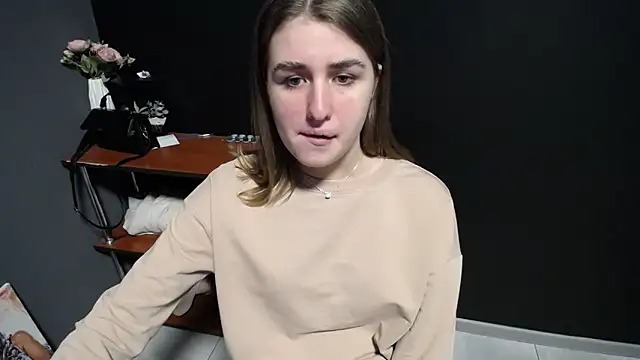 Sunny siren online show from 04/07/26, 01:33