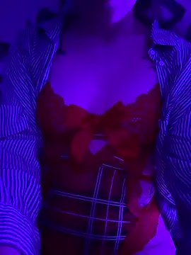 Snapshot of ju_juliette chatting on 01/15/26, 06:11 ju juliette online show from 01/15/26, 06:11