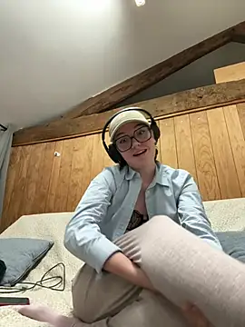 Snapshot of ju_juliette chatting on 03/11/26, 10:16 ju juliette online show from 03/11/26, 10:16