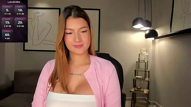 Snapshot of BellaThompsonX chatting on 02/14/26, 03:25 BellaThompsonX online show from 02/14/26, 03:25