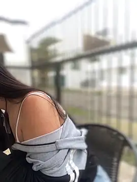 StrawberryPink  online show from 02/17/26, 11:40