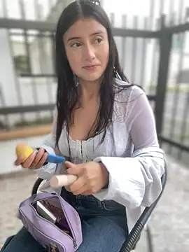 StrawberryPink  online show from 04/04/26, 11:29