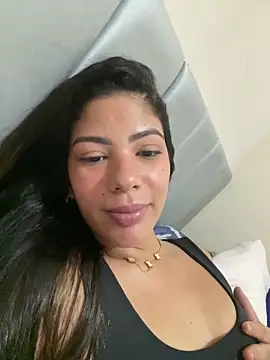 paola oliveira online show from 02/26/26, 01:10