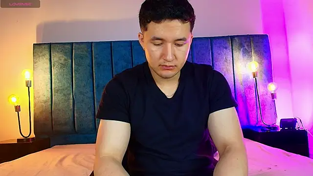 Alexander Connor online show from 04/18/26, 12:09